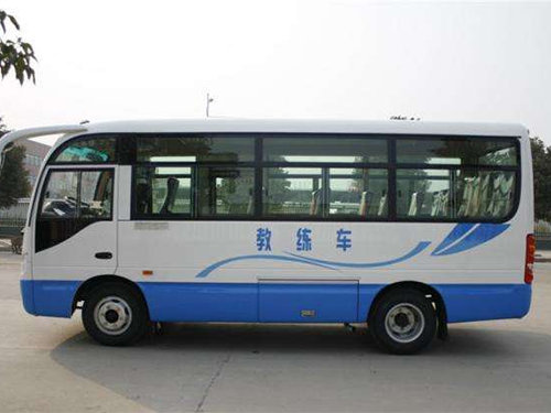大型客车A1