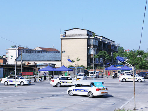 小型汽车C1