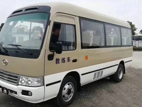 中型客车B1